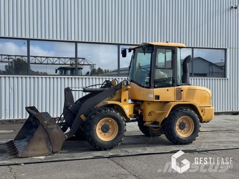 Volvo L30G Фронтальные погрузчики