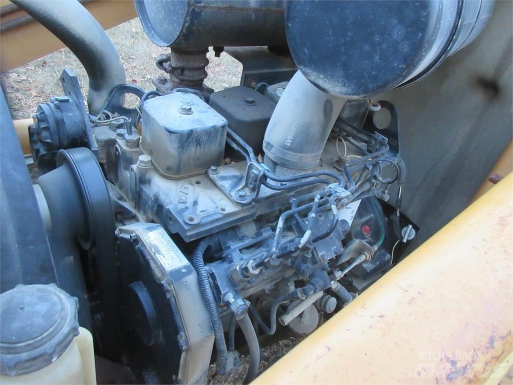 CASE 580L Фронтальные погрузчики