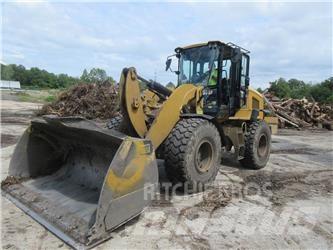 CAT 938M Фронтальные погрузчики