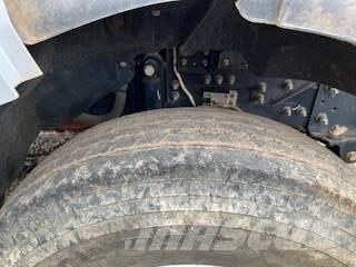 Ford F750 Поливочные машины