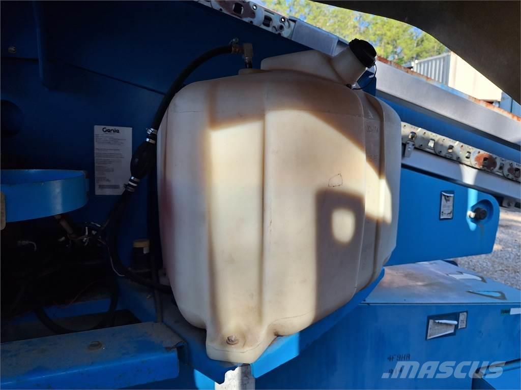 Genie S-60 Строительная техника - Другие