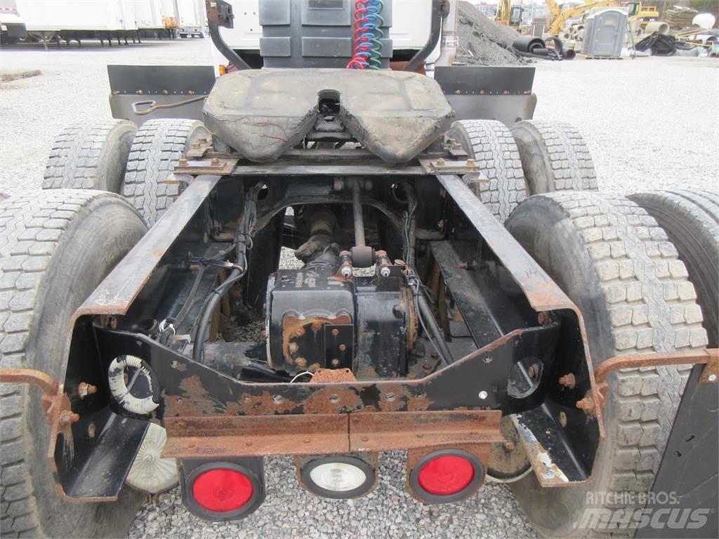 Mack CHN613 Седельные тягачи
