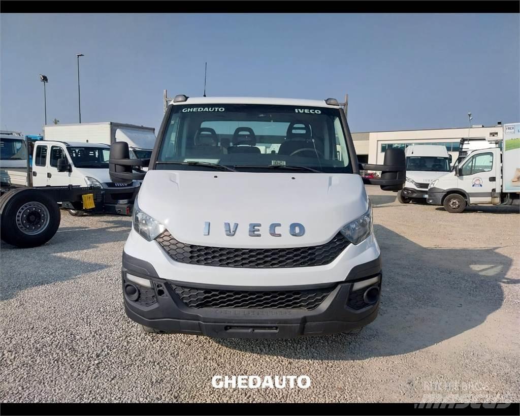 Iveco 35C15 Цельнометаллический фургоны
