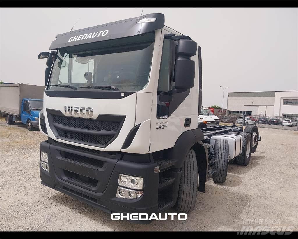 Iveco AD440S42 Грузовики-Фургоны