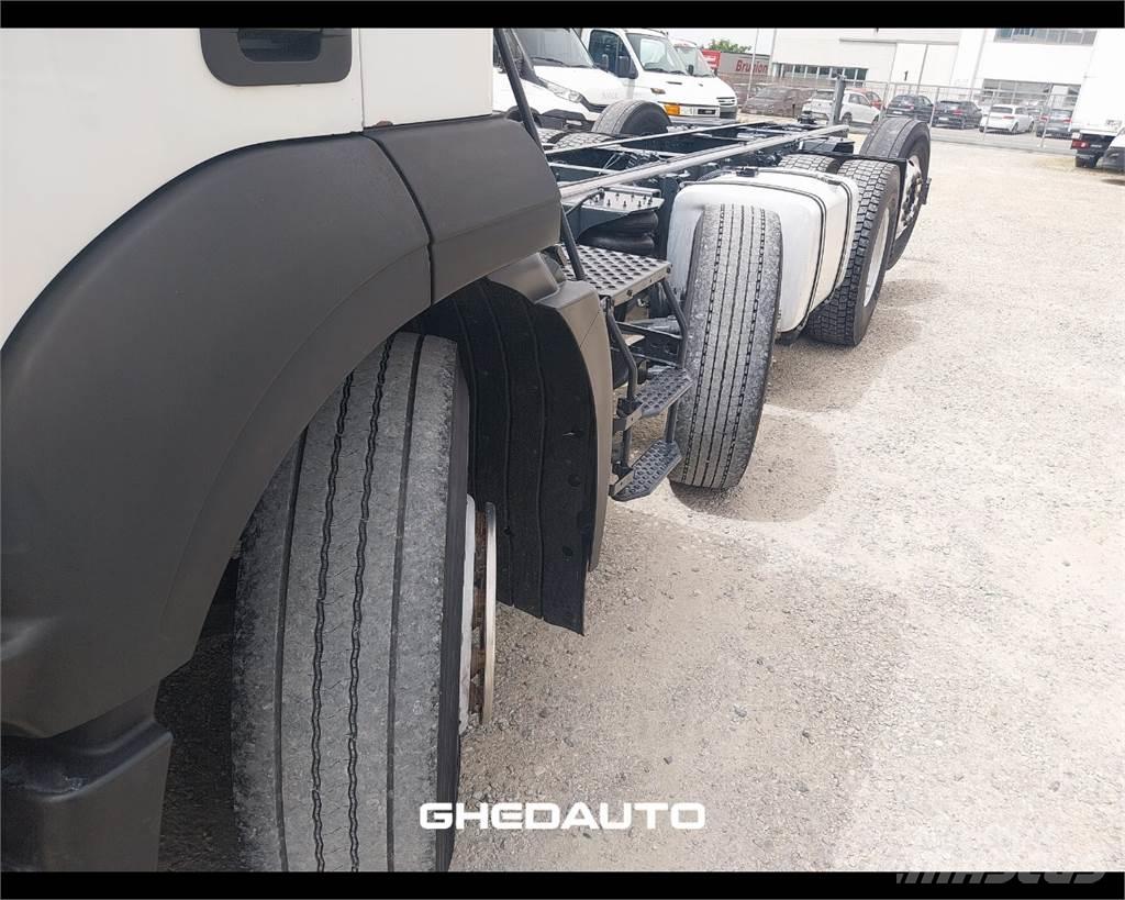 Iveco AD440S42 Грузовики-Фургоны