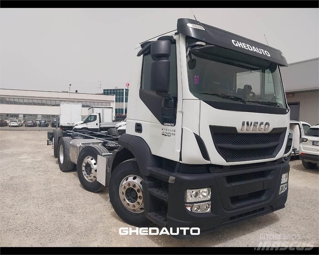 Iveco AD440S42 Грузовики-Фургоны