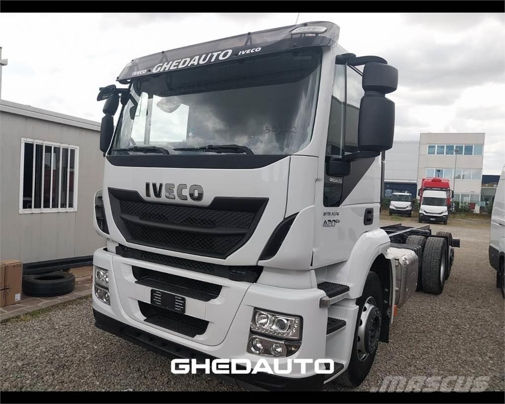 Iveco AT260S40Y/PS Грузовики-Фургоны