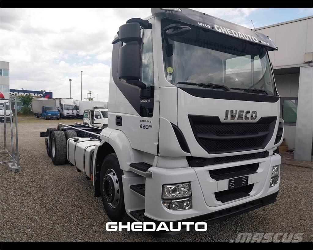 Iveco AT260S40Y/PS Грузовики-Фургоны