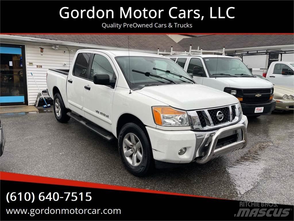 Nissan Titan Бортовые фургоны
