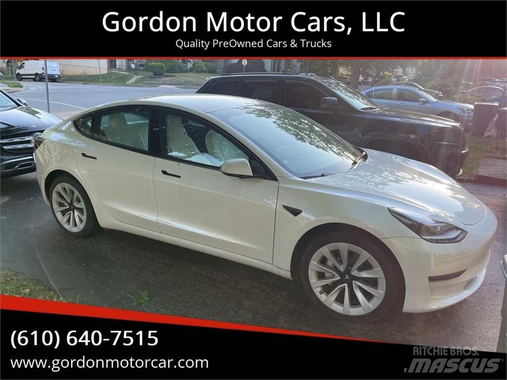 Tesla Model 3 Легковые автомобили
