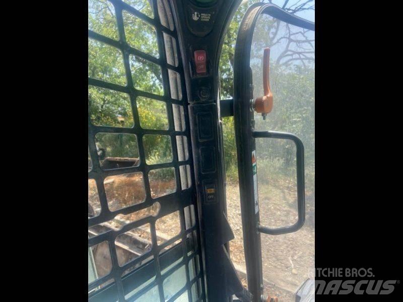 Bobcat T770 Фронтальные погрузчики