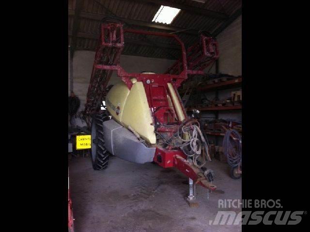 Hardi COMMANDER Прицепные опрыскиватели