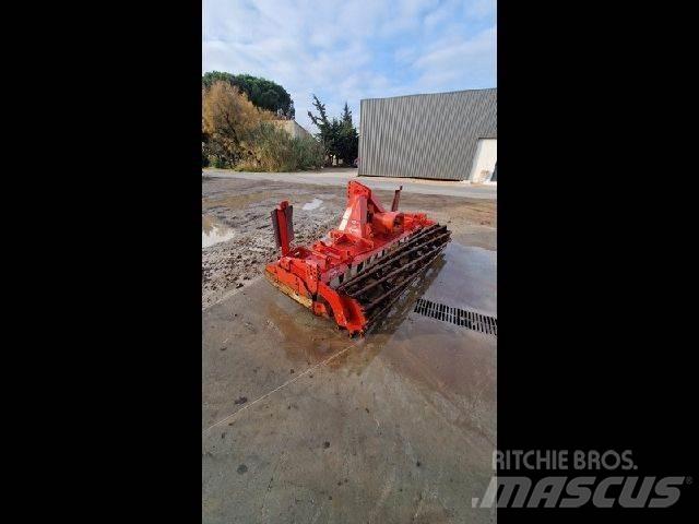 Kuhn HR3004 Пружинные бороны
