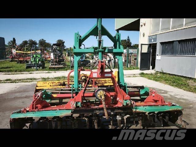 Kverneland NGM101 Пружинные бороны