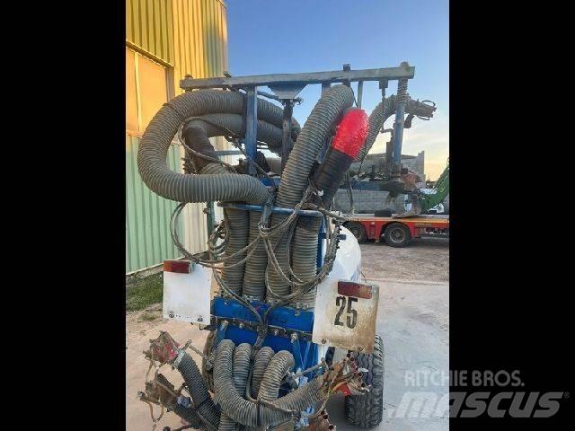 Thomas TTZ 800 Прицепные опрыскиватели