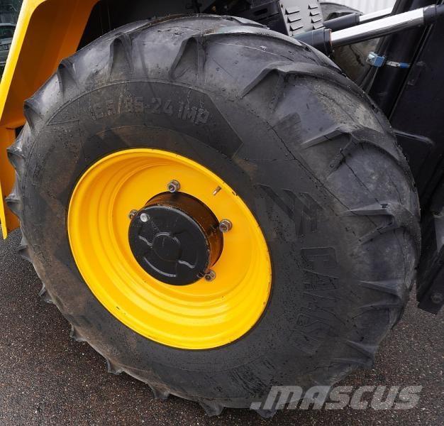 JCB 940-4 Внедорожные погрузчики