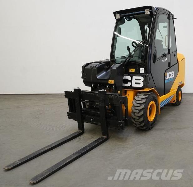 JCB TLT35-22E Телескопические погрузчики