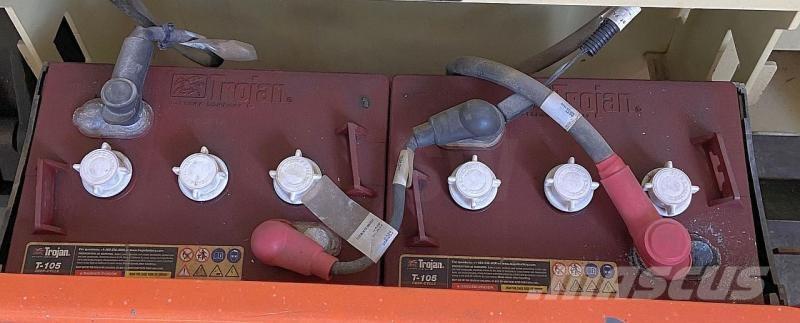 JLG 2030ES Коленчатые подъемники