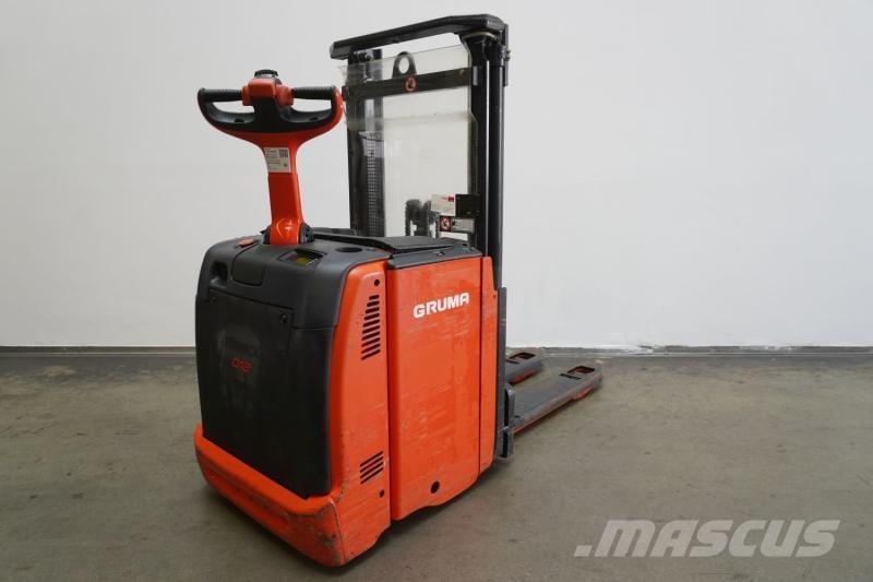 Linde D 12 133 Самоходные электроштабелёры