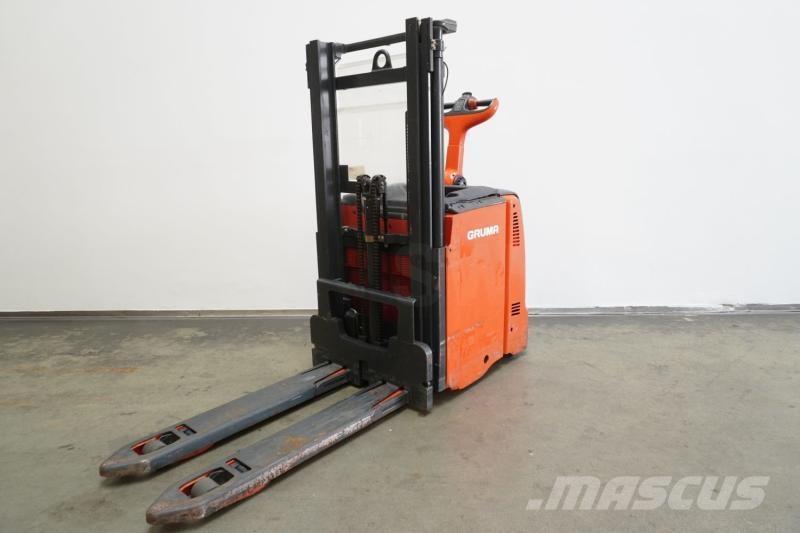 Linde D 12 133 Самоходные электроштабелёры