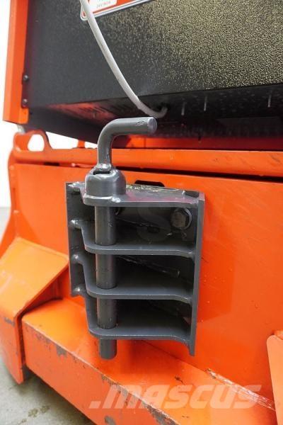 Linde P 30 132 Складские электротягачи