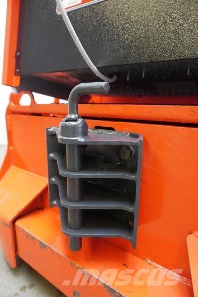 Linde P 30 132 Складские электротягачи