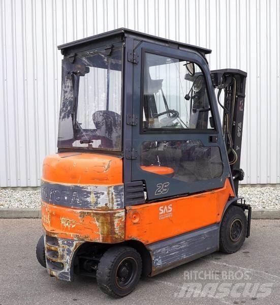 Toyota 7FBMF25 Другие складские механизмы