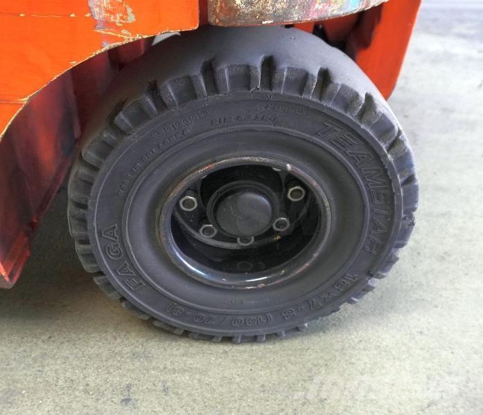 Toyota 8FBMT25 Электропогрузчики