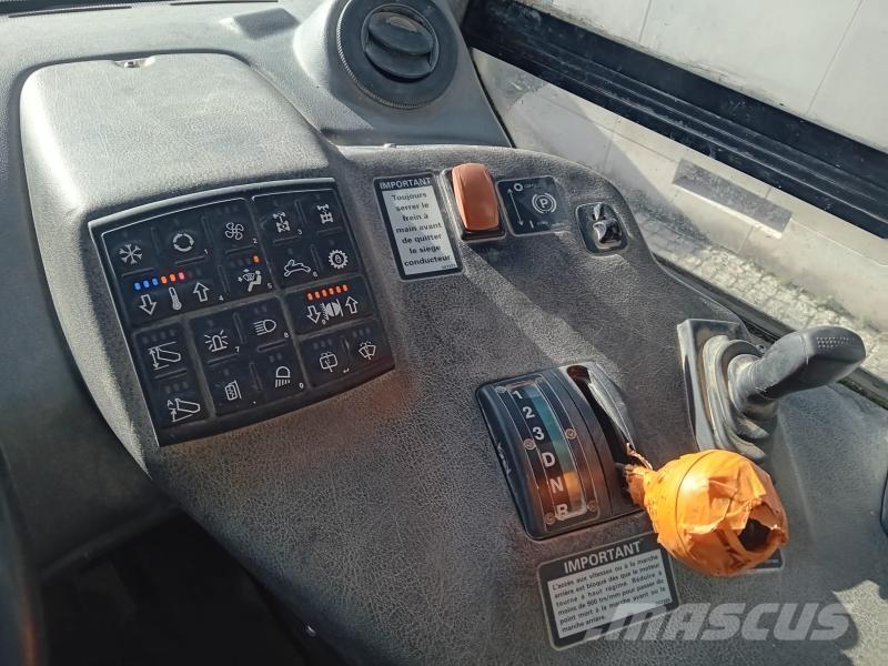 Bell B30D Шарнирно-сочленённые самосвалы