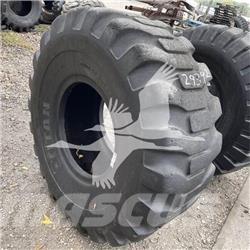 Titan 23.5x25 Шины и колёса
