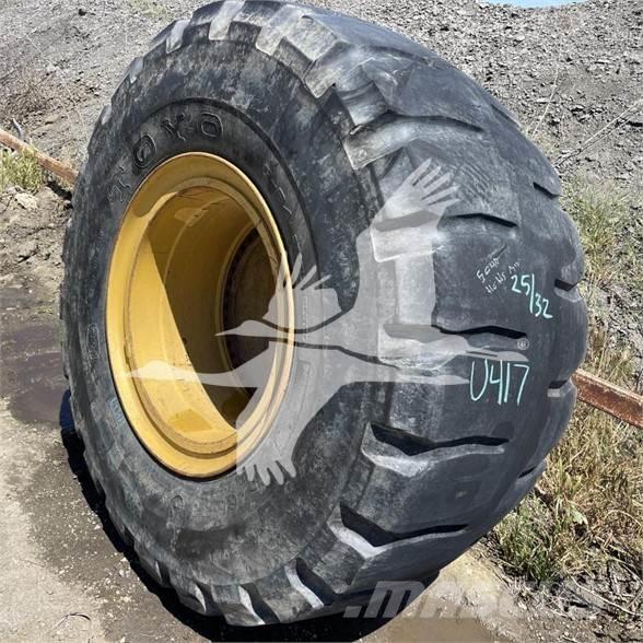 Toyo 35/65x33 Шины и колёса