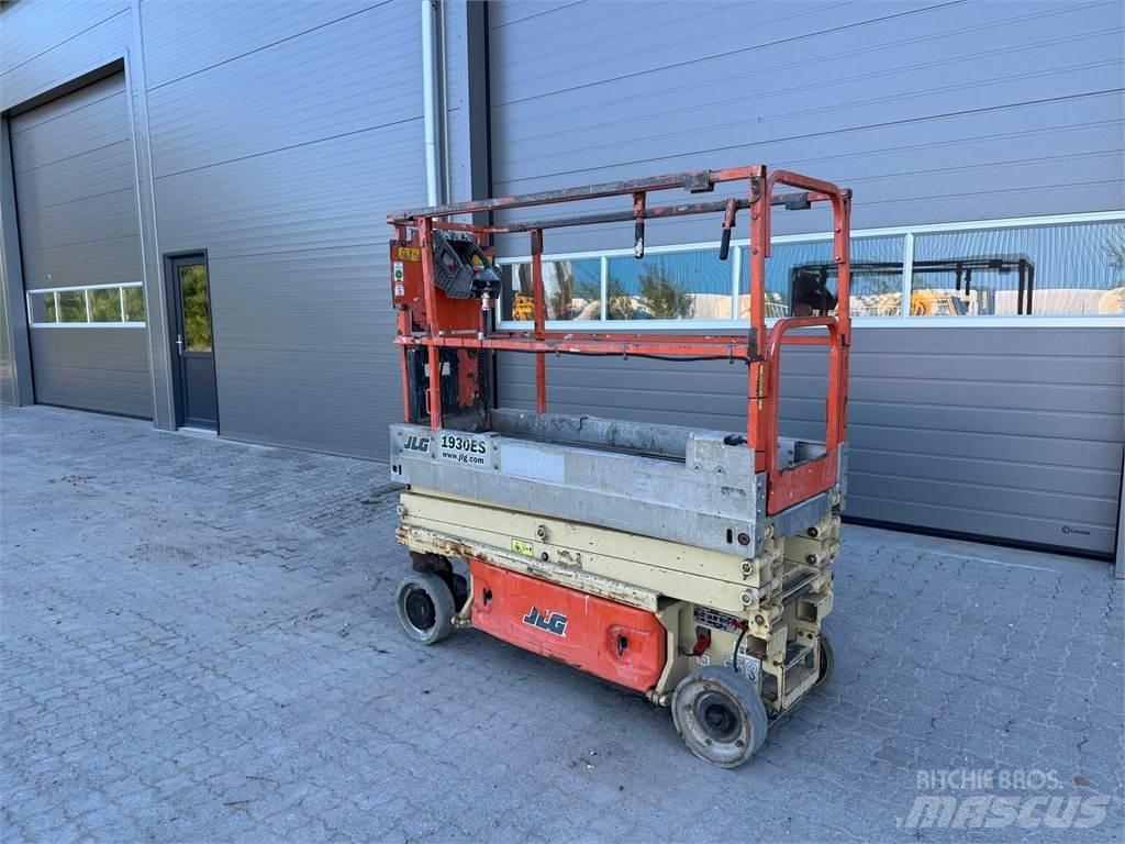 JLG 1930es Разные подъемники и вышки