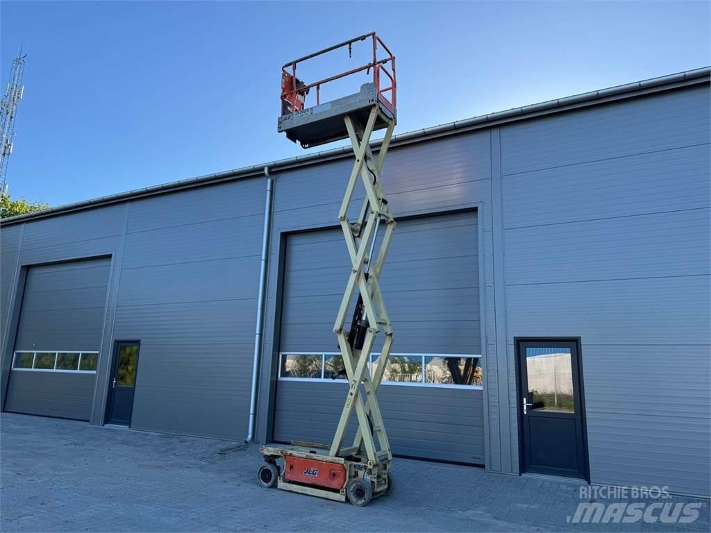 JLG 1930es Разные подъемники и вышки