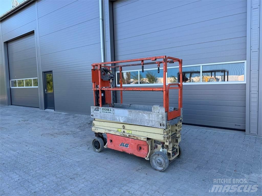 JLG 1930es Разные подъемники и вышки