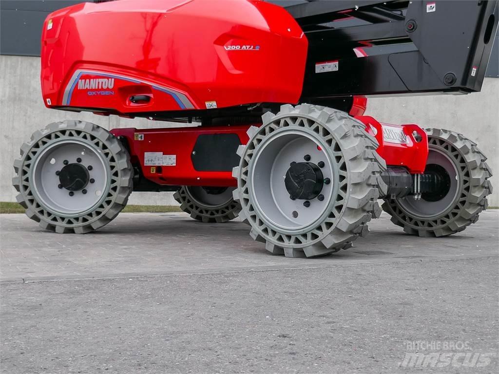 Manitou 200 ATJE Коленчатые подъемники