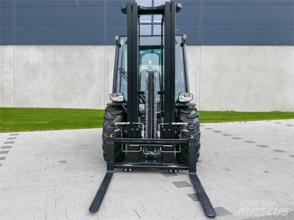 Manitou MC 25-4 Внедорожные погрузчики