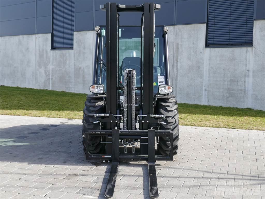 Manitou MC 25-4 Внедорожные погрузчики