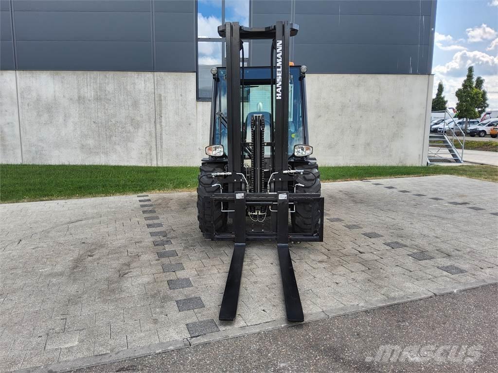 Manitou MC 30-4 Внедорожные погрузчики