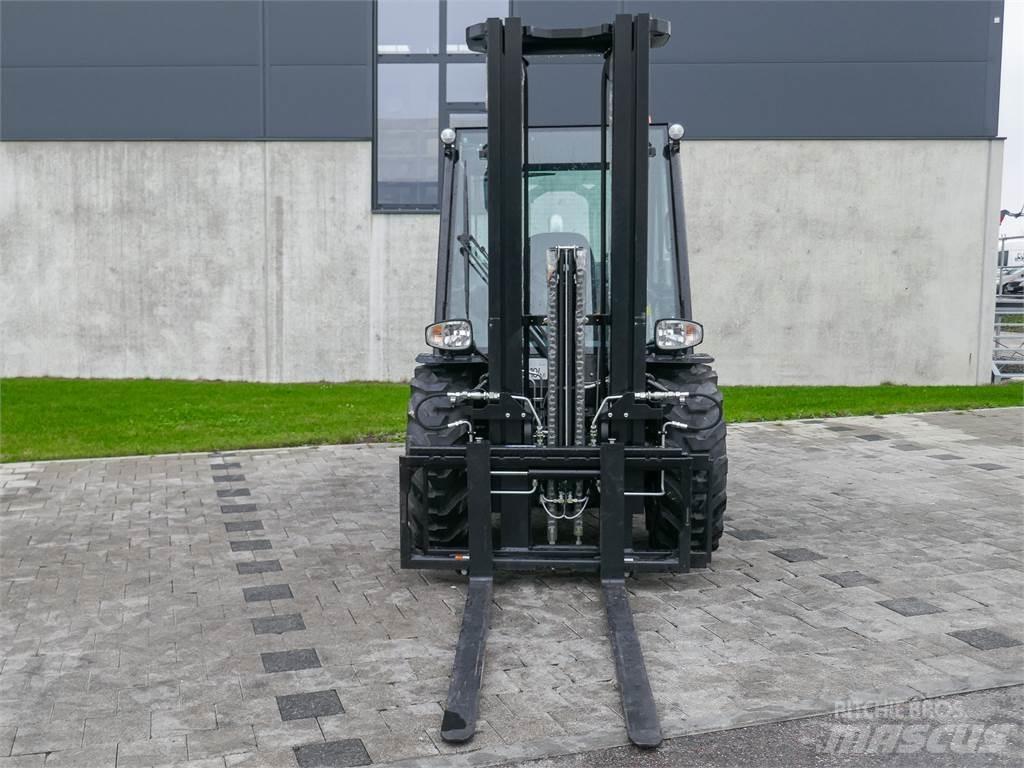 Manitou MC 30-4 Внедорожные погрузчики