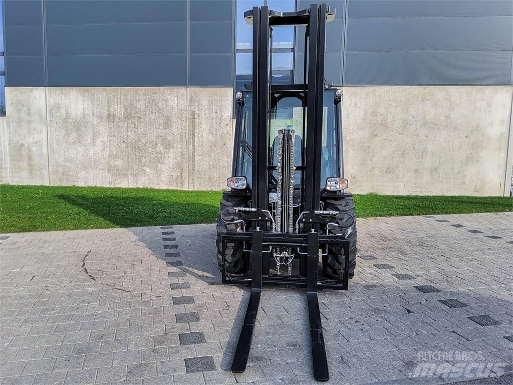 Manitou MC 30-4 Внедорожные погрузчики
