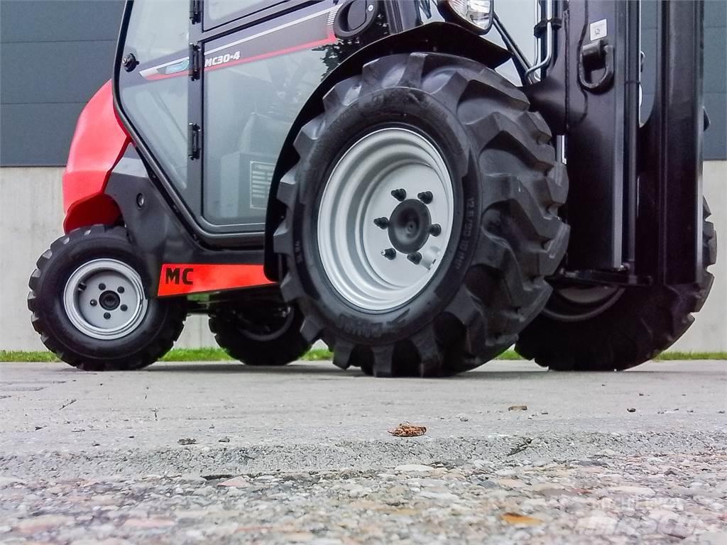 Manitou MC 30-4 Внедорожные погрузчики