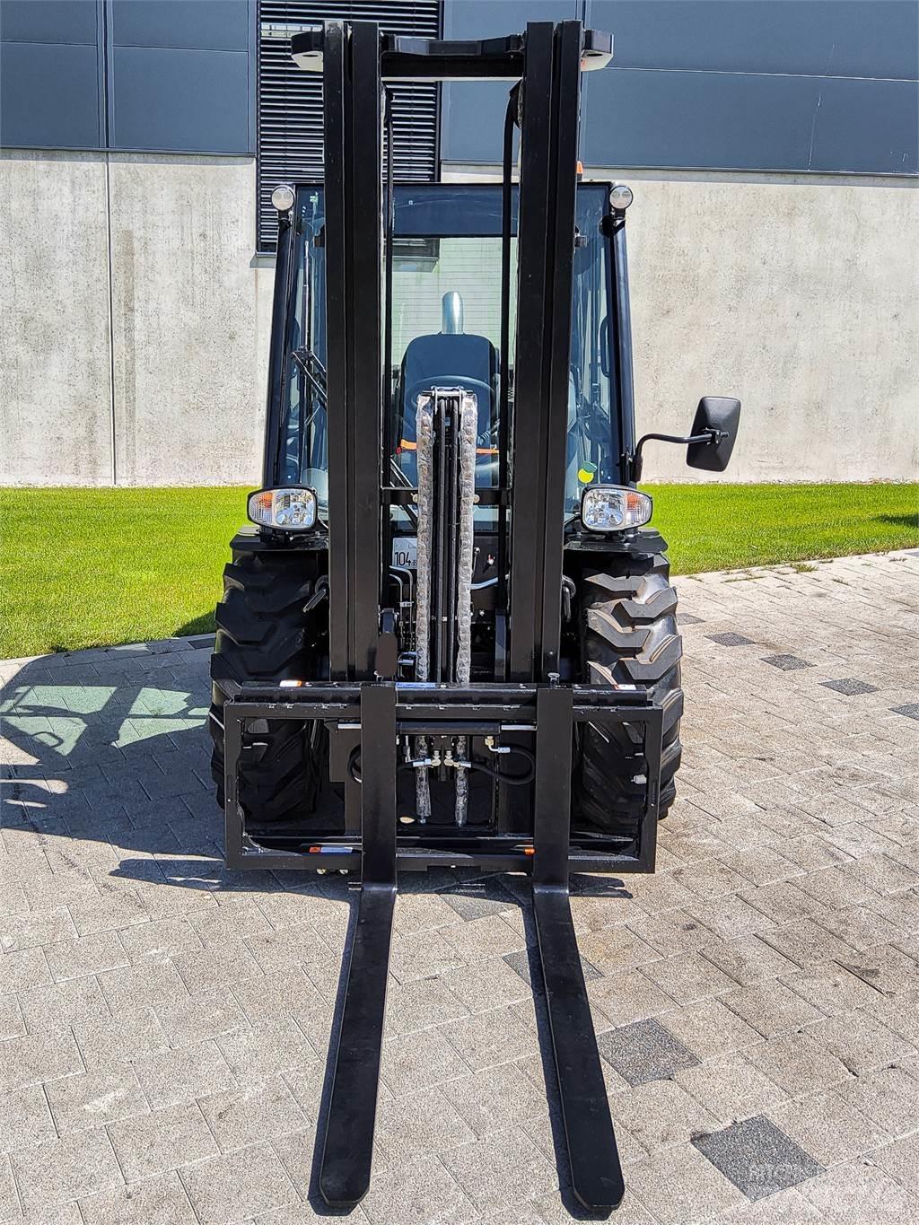 Manitou MC 30-4 Внедорожные погрузчики
