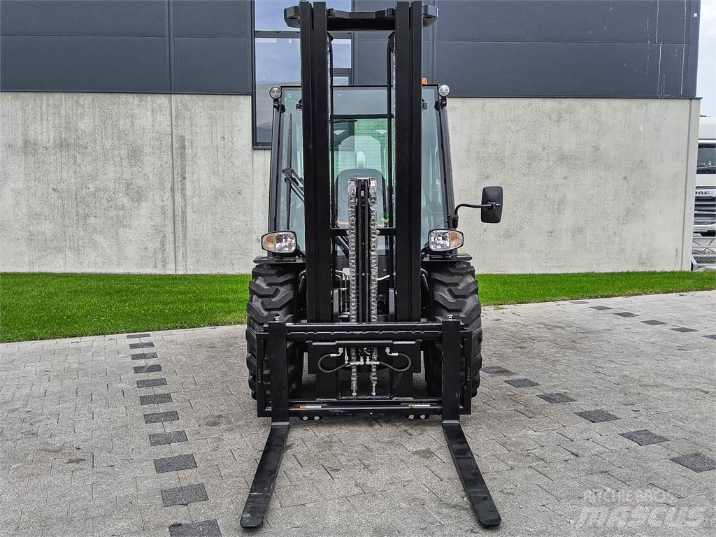 Manitou MC 30-4 Внедорожные погрузчики