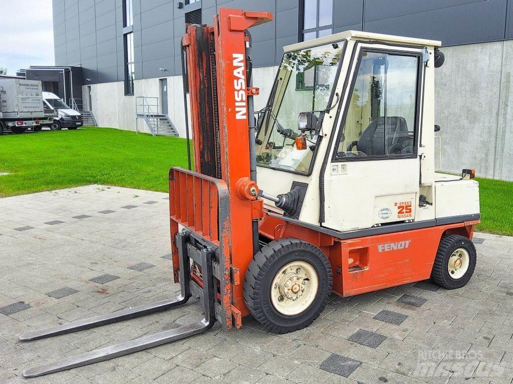 Nissan EH02F25U Дизельные погрузчики