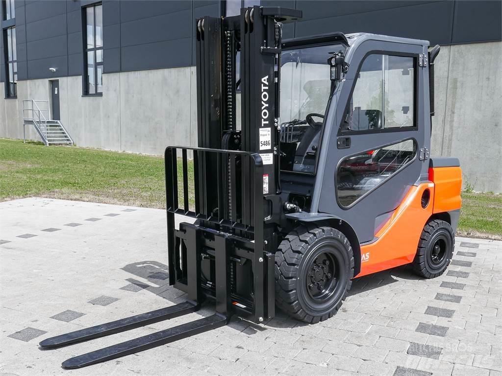Toyota 52-8FDJF35 Дизельные погрузчики