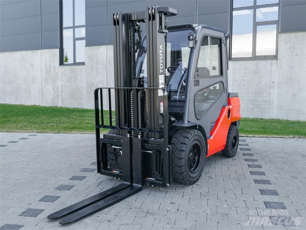 Toyota 52-8FDJF35 Дизельные погрузчики
