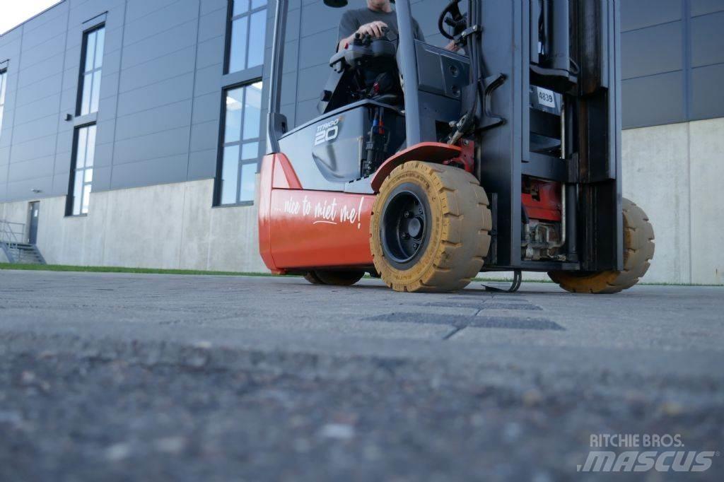Toyota 8FBE20T Электропогрузчики