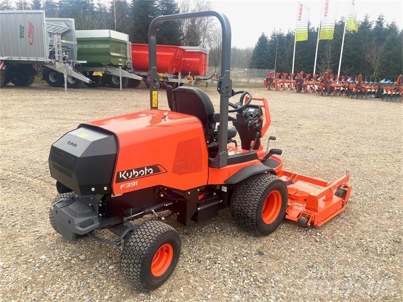 Kubota F-391 Коммунальные мини-погрузчики