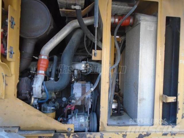 CAT 930 G Фронтальные погрузчики