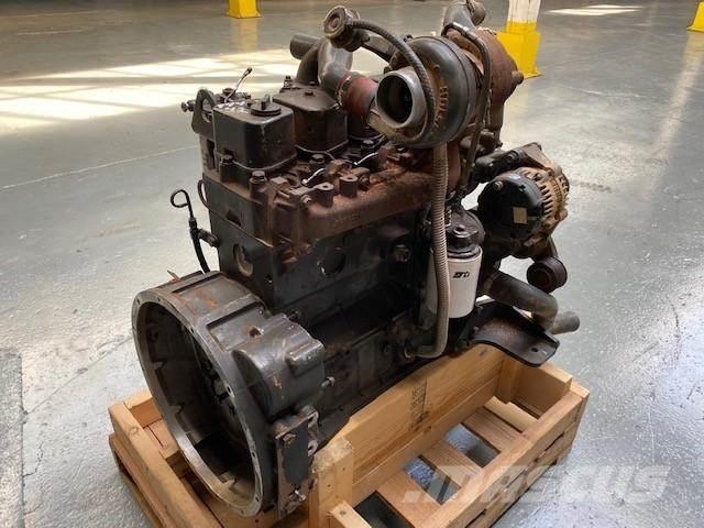 Cummins 4BT3.9 Двигатели